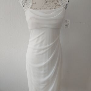 Chic White Lace Cap Sleeve Wedding Dress
